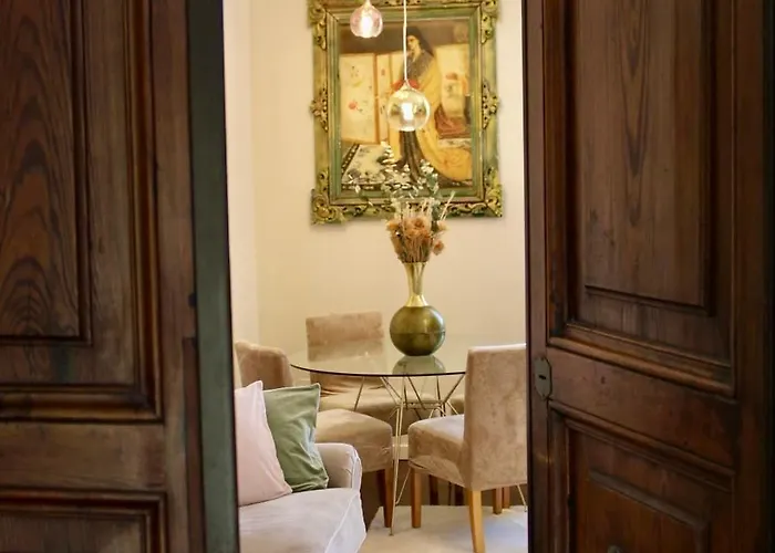 Luiza Vatican Home Apartment