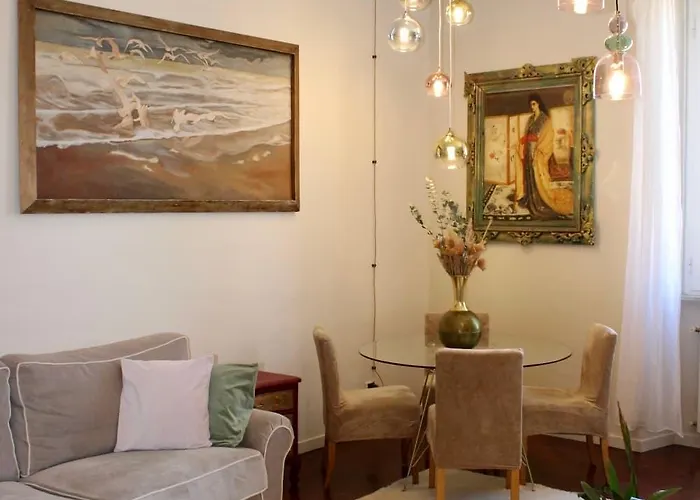 Luiza Vatican Home Roma